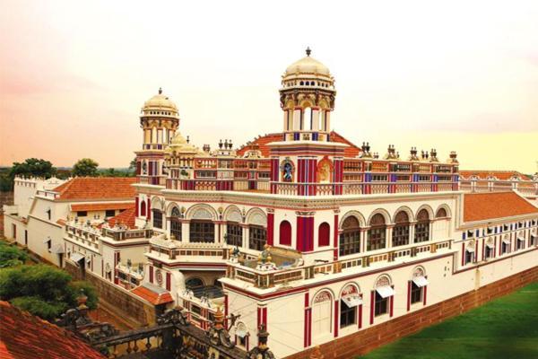 Chidambara Vilas - A Luxury Heritage Resort Kanadukattan Экстерьер фото