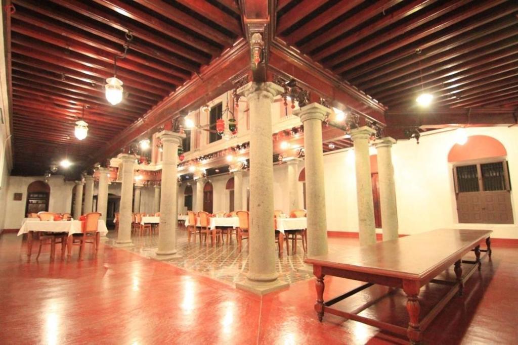 Chidambara Vilas - A Luxury Heritage Resort Kanadukattan Экстерьер фото